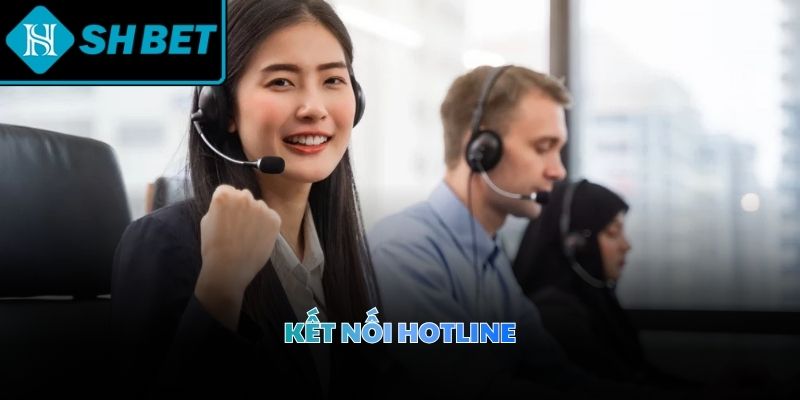 Khách hàng tìm kiếm số điện thoại trên trang chủ để liên hệ SHBET qua hotline